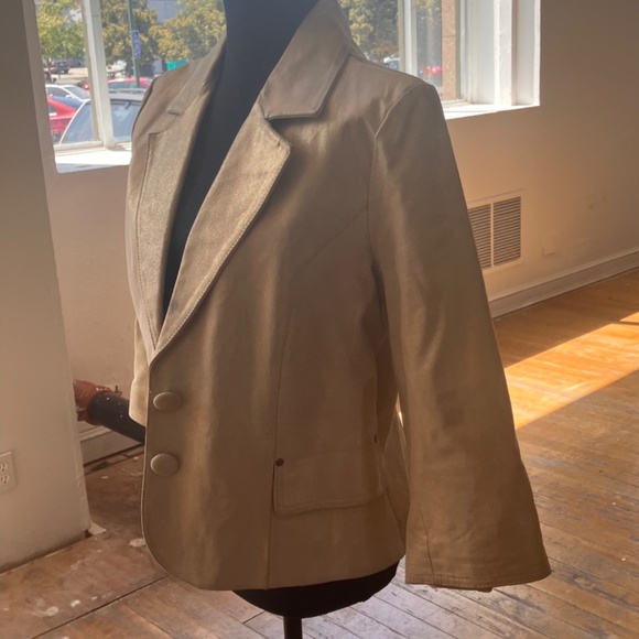 Newport news, gold metallic jacket - Picture 5 of 7